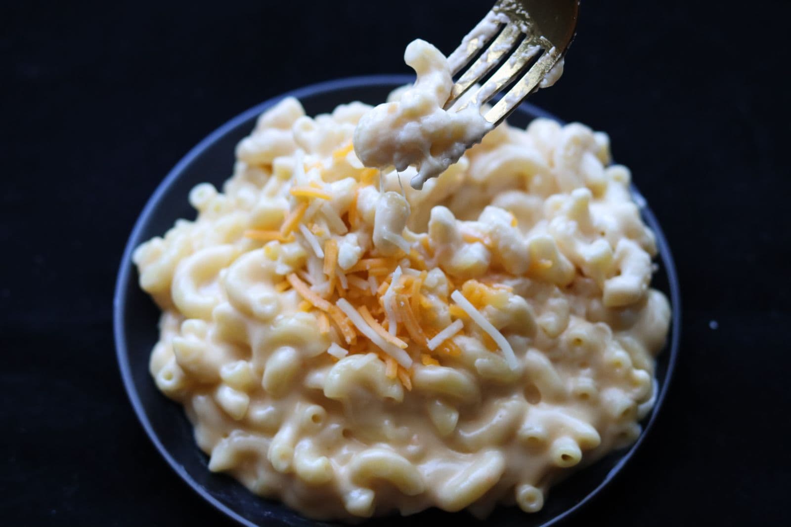 Beef and queso mac and cheese